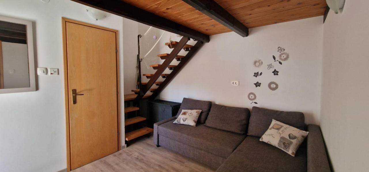 Apartmani Dutkovic Vrboska Eksteriør bilde