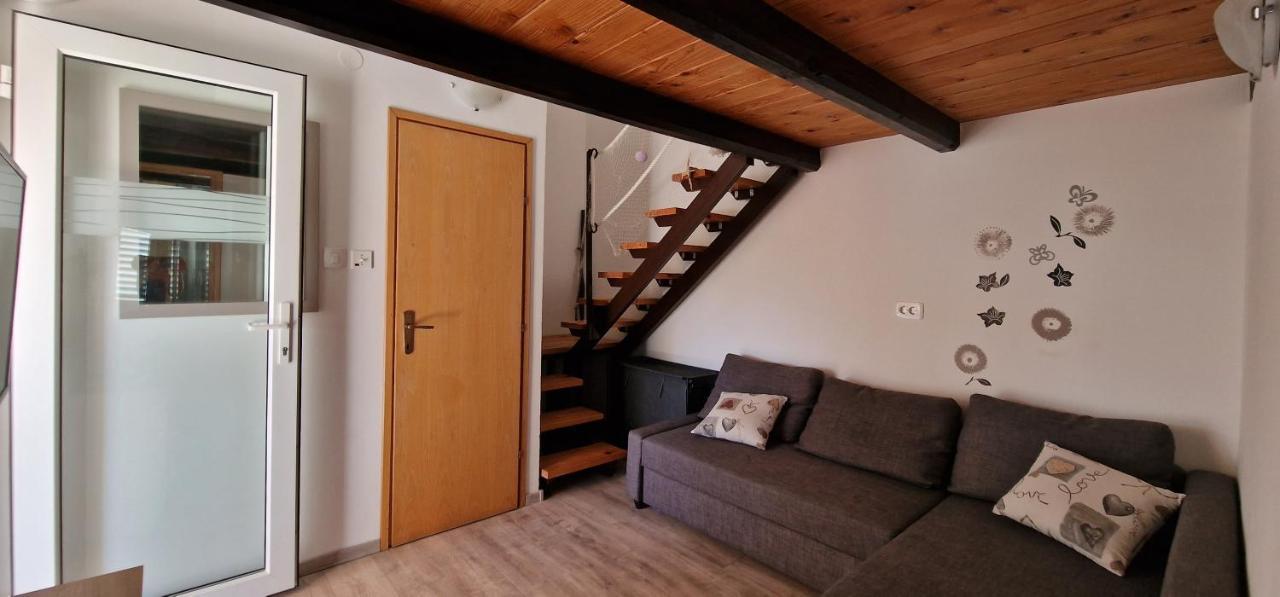 Apartmani Dutkovic Vrboska Eksteriør bilde
