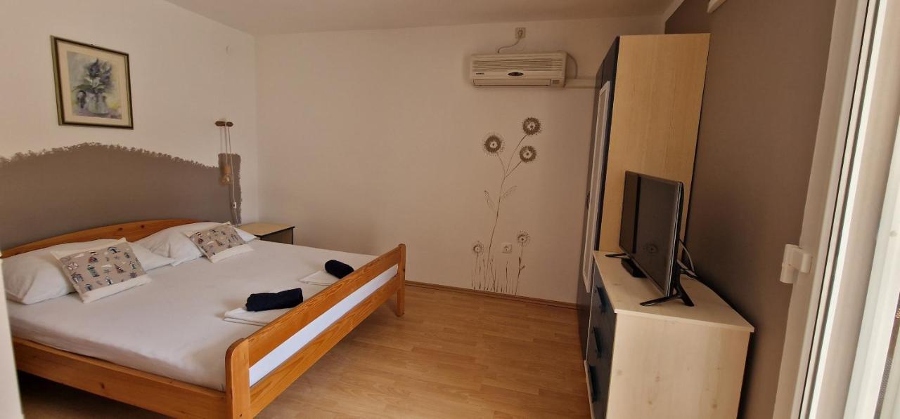 Apartmani Dutkovic Vrboska Eksteriør bilde