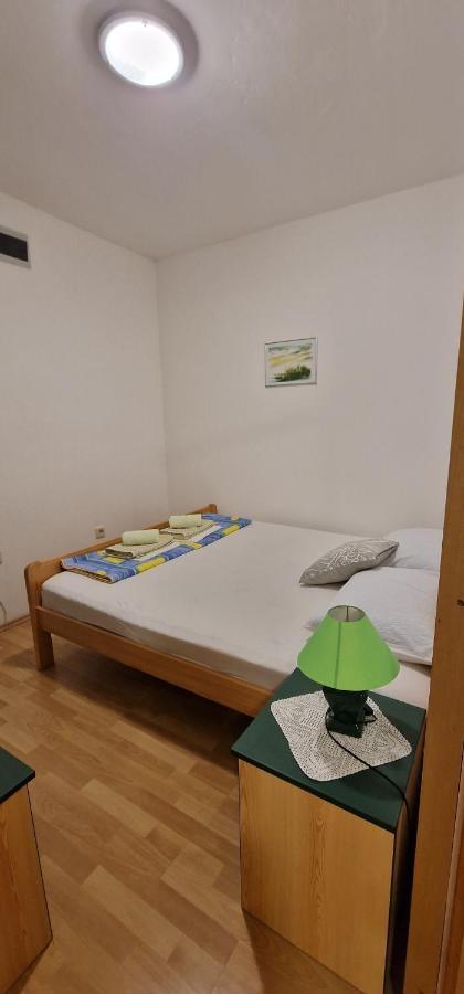 Apartmani Dutkovic Vrboska Eksteriør bilde