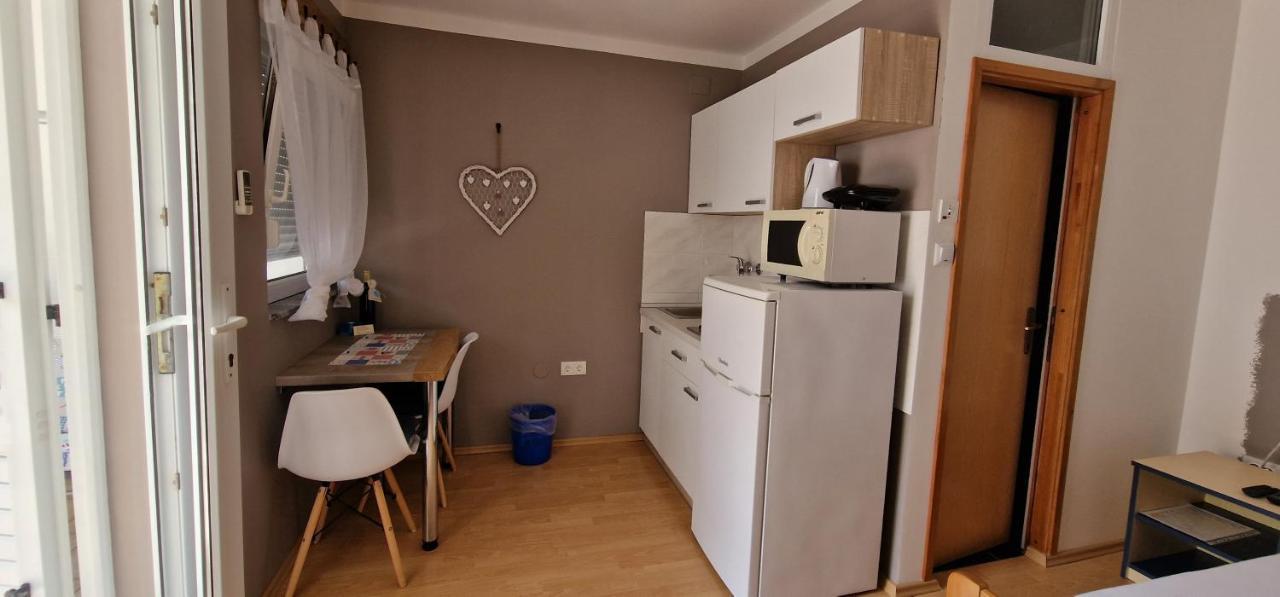 Apartmani Dutkovic Vrboska Eksteriør bilde