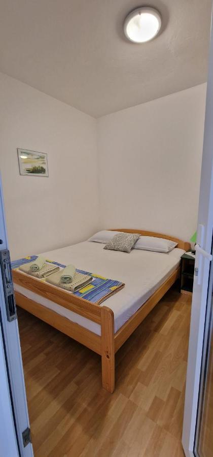 Apartmani Dutkovic Vrboska Eksteriør bilde