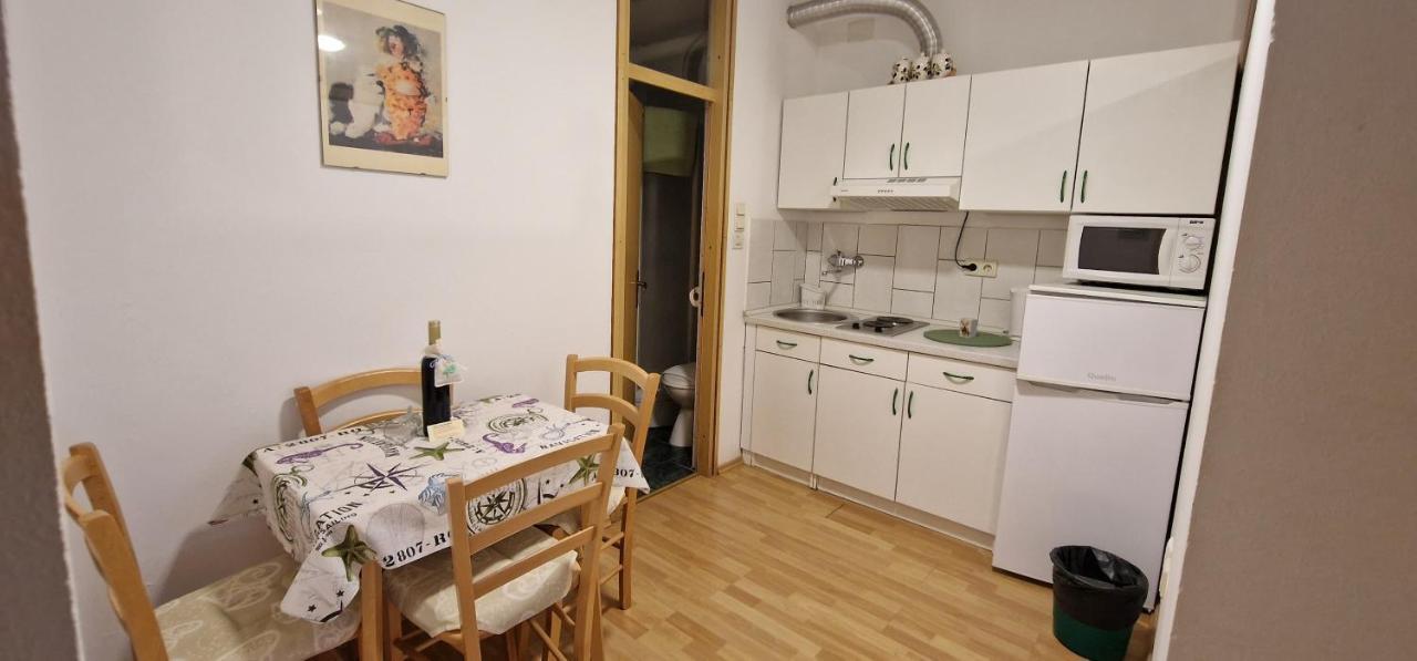Apartmani Dutkovic Vrboska Eksteriør bilde